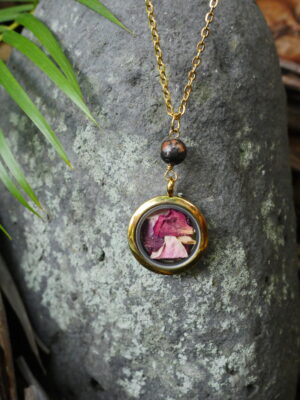 Collier Amour - médaillon doré – Image 5