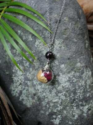 collier sphère argenté féminin sacré