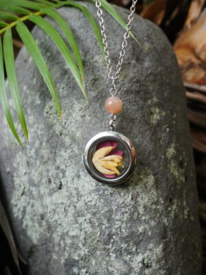 Collier Fertilité - médaillon argenté – Image 2