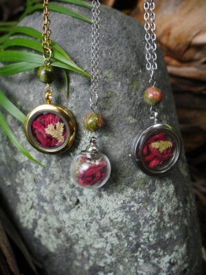 Collier Nouveau départ- médaillon doré – Image 6
