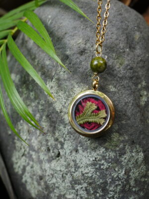 collier médaillon doré nouveau départ
