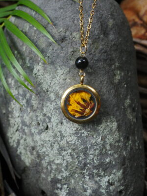 Collier Protection - médaillon doré – Image 4