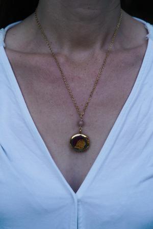 Collier Joie - médaillon doré – Image 4
