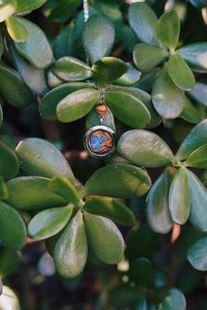 Collier Confiance - médaillon argenté – Image 3