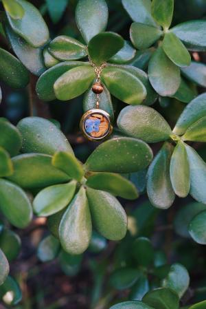 Collier Confiance - médaillon doré – Image 2