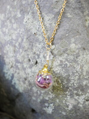collier sphère doré connexion
